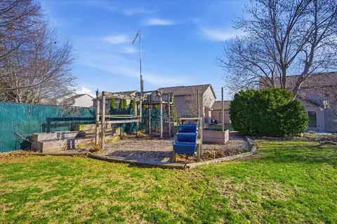 811 Phaeton Pl, Normal, IL 61761 photo 37