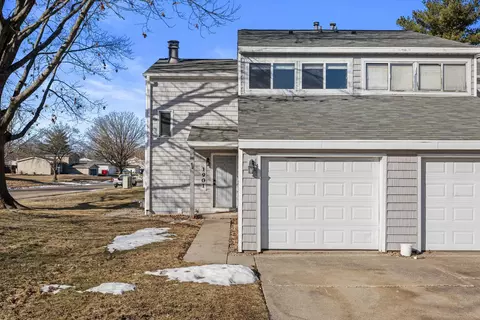 1901 Blackthorn Dr #0, Champaign, IL 61821