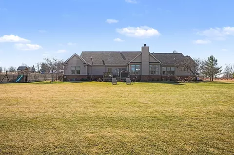 Exterior - 1744 E Offner Rd, Beecher, IL 60401 photo 6 of 9