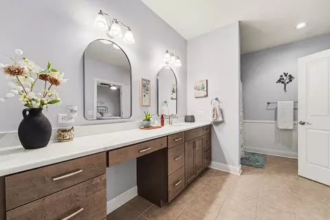 Bath - 1744 E Offner Rd, Beecher, IL 60401 photo 3 of 7