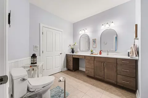 Bath - 1744 E Offner Rd, Beecher, IL 60401 photo 4 of 7