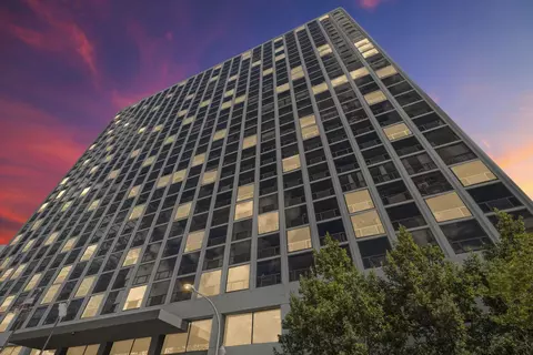 4343 N Clarendon Ave #1715, Chicago, IL 60613