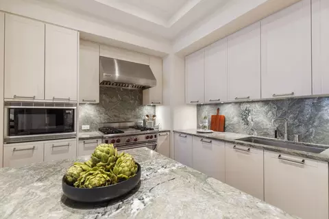 Kitchen - 159 E Walton Pl #9E, Chicago, IL 60611 photo 2 of 4