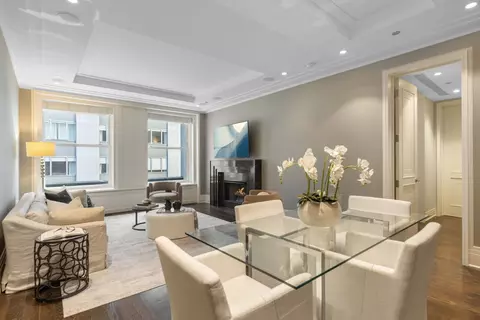 Dining - 159 E Walton Pl #9E, Chicago, IL 60611 photo 1 of 2