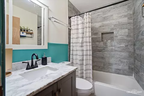 Bath - 210 Edgelawn Dr, Plano, IL 60545 photo 1 of 1