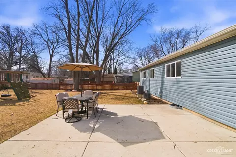 Exterior - 210 Edgelawn Dr, Plano, IL 60545 photo 2 of 2