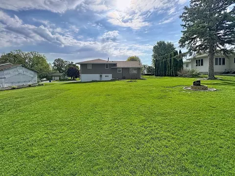 Exterior - 1420 7th St, Orion, IL 61273 photo 8 of 9