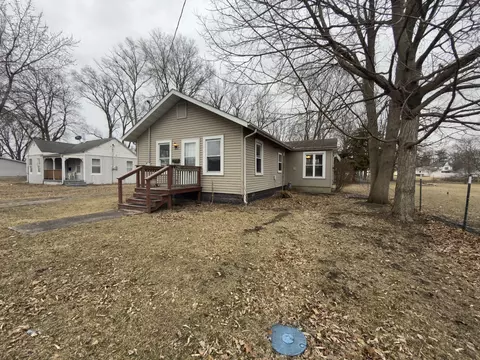 107 N Pearl St, Milford, IL 60953