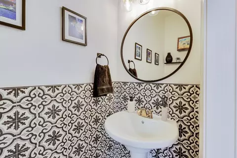 Bath - 222 E Cullerton St, Chicago, IL 60616 photo 1 of 3