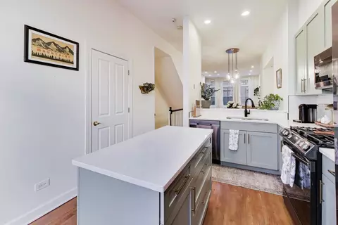 Kitchen - 222 E Cullerton St, Chicago, IL 60616 photo 2 of 2