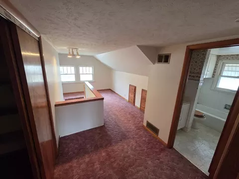 Entry Way - 312 E 11th St, Sterling, IL 61081 photo 2 of 2