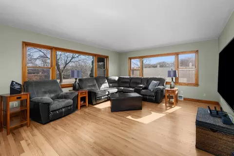 2617 19th St, Moline, IL 61265 photo 4