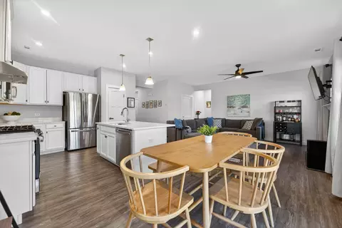 Dining - 3656 Reddington Cir, Elgin, IL 60124 photo 2 of 2