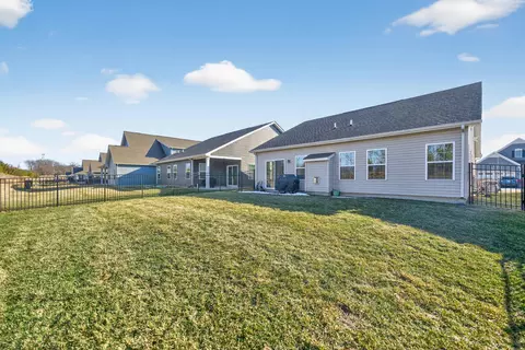 Exterior - 3656 Reddington Cir, Elgin, IL 60124 photo 5 of 6