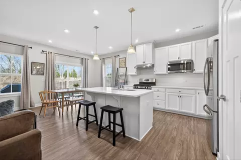 Kitchen - 3656 Reddington Cir, Elgin, IL 60124 photo 1 of 5