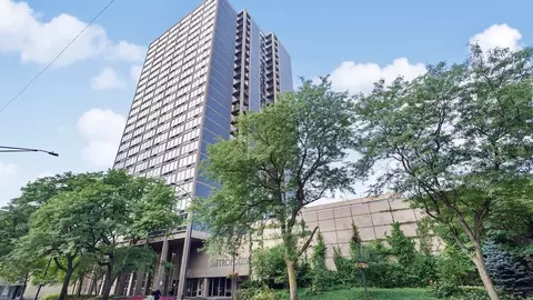 5320 N Sheridan Rd #2502, Chicago, IL 60640