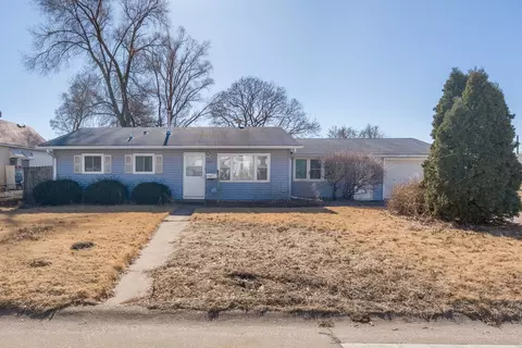 524 22nd Ave, Rock Island, IL 61201