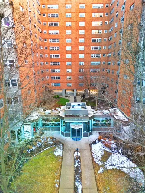 4970 N Marine Dr #229, Chicago, IL 60640