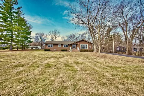 6 N060 Virginia Rd, Roselle, IL 60172