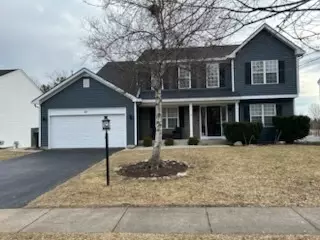 29 Ivanhoe Ln, Cary, IL 60013