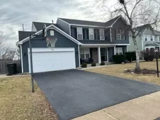 29 Ivanhoe Ln, Cary, IL 60013 photo 2