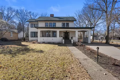 1124 N State St, Monticello, IL 61856