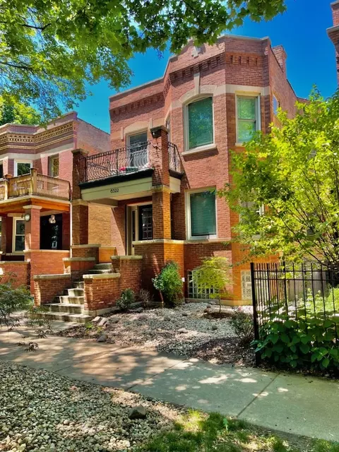 6522 N Greenview Ave, Chicago, IL 60626
