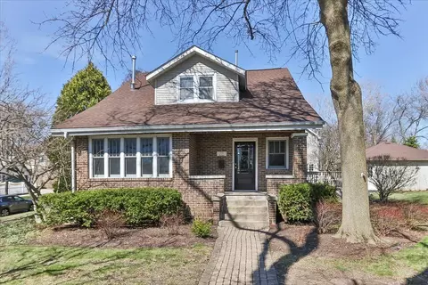 354 Hawthorne Blvd, Glen Ellyn, IL 60137