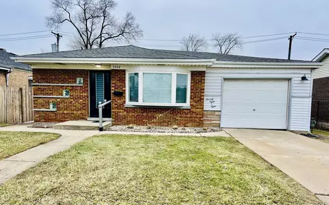 7808 Central Ave, Burbank, IL 60459