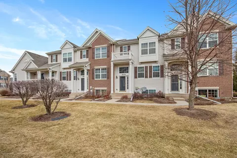605 Treble Ln, Volo, IL 60073
