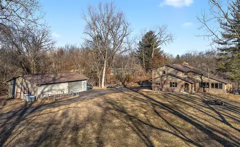 5405 Deerfield Dr, Morris, IL 60450