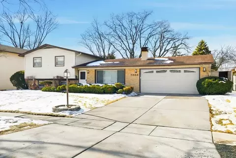 7388 Coventry Ln, Hanover Park, IL 60133