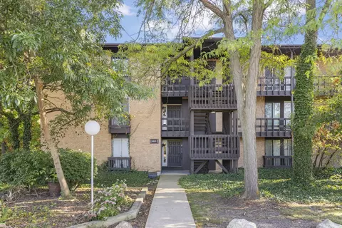 1601 Maple Ter #1B, Lisle, IL 60532