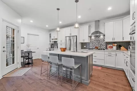 2137 Dauntless Dr, Glenview, IL 60026 photo 9