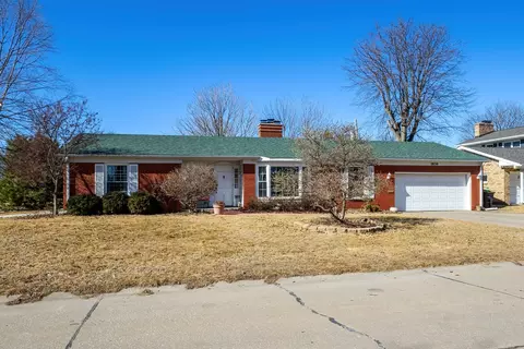 2830 28th St, Rock Island, IL 61201