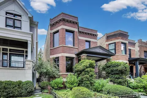 3822 N Claremont Ave, Chicago, IL 60618