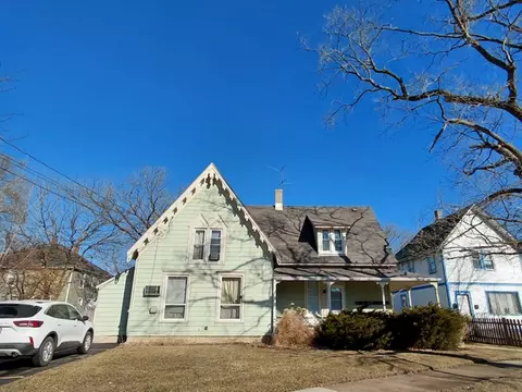 714 Glen Rock Ave, Waukegan, IL 60085