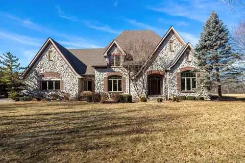 19159 248th Ave, Bettendorf, IA 52722