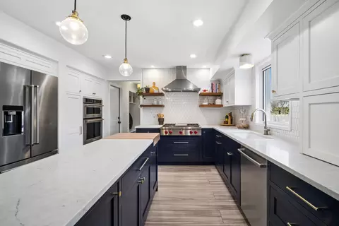 Kitchen - 3626 Radcliffe Dr, Northbrook, IL 60062 photo 2 of 4