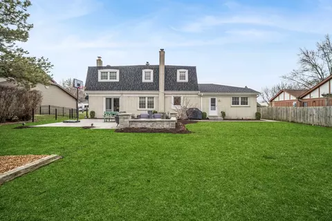Exterior - 3626 Radcliffe Dr, Northbrook, IL 60062 photo 2 of 5
