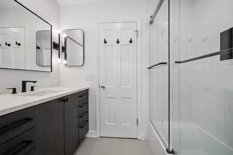 Bath - 3626 Radcliffe Dr, Northbrook, IL 60062 photo 6 of 6
