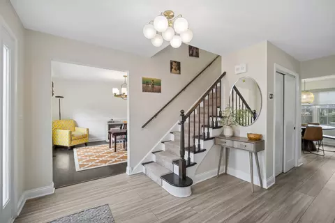 Entry Way - 3626 Radcliffe Dr, Northbrook, IL 60062 photo 1 of 2