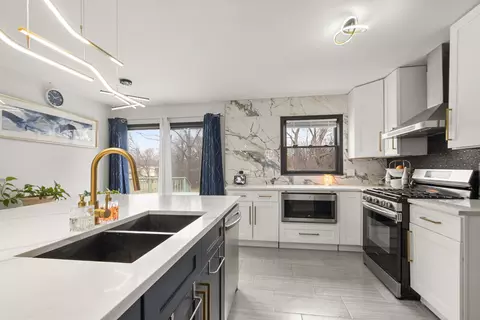 Kitchen - 2509 207th St, Olympia Fields, IL 60461 photo 3 of 6