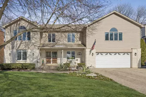 1424 E Jonquil Cir, Arlington Heights, IL 60004