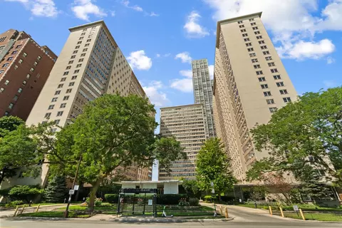 3950 N Lake Shore Dr #1303, Chicago, IL 60613