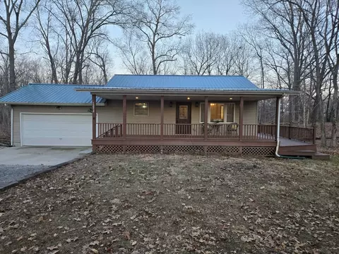 15610 Lakeview Ln, Mount Vernon, IL 62864
