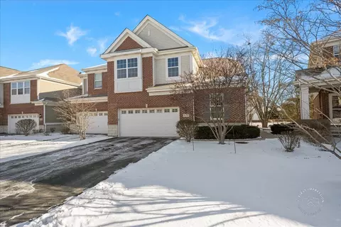 1018 Ravendale Ct, Naperville, IL 60540
