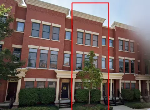 211 Prairie St, Elgin, IL 60120