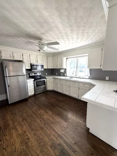 Kitchen - 401 North St, Mazon, IL 60444 photo 2 of 2