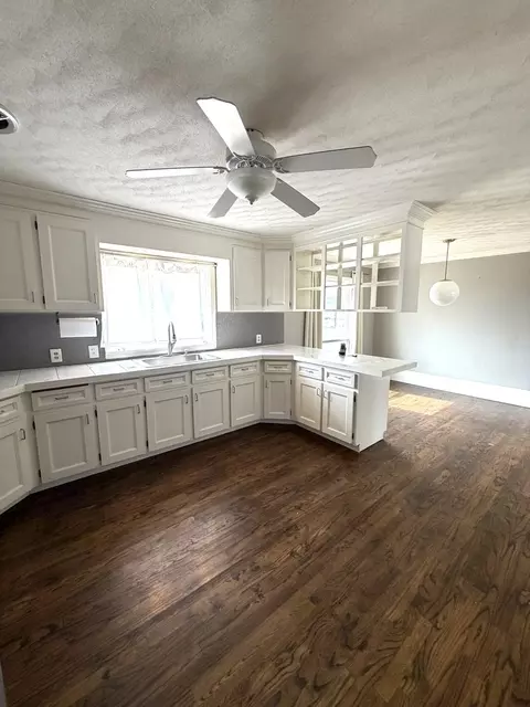 Kitchen - 401 North St, Mazon, IL 60444 photo 1 of 2